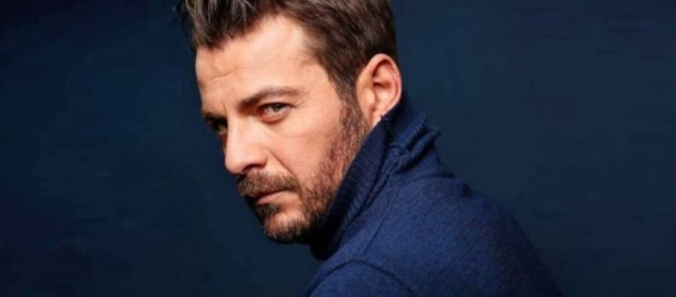 Ο Ντάνος έκατσε στην πρεμιέρα της ταινίας του στα... σκαλιά!